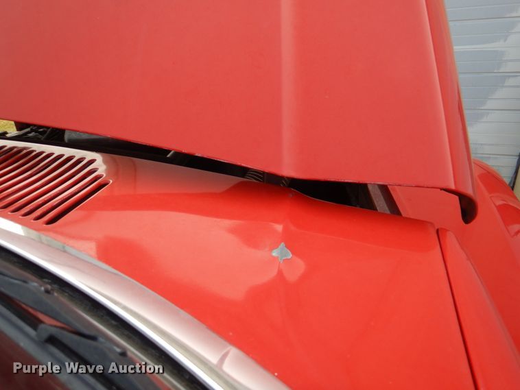 image for item KW9881 1983 Ford F800  pumper fire truck