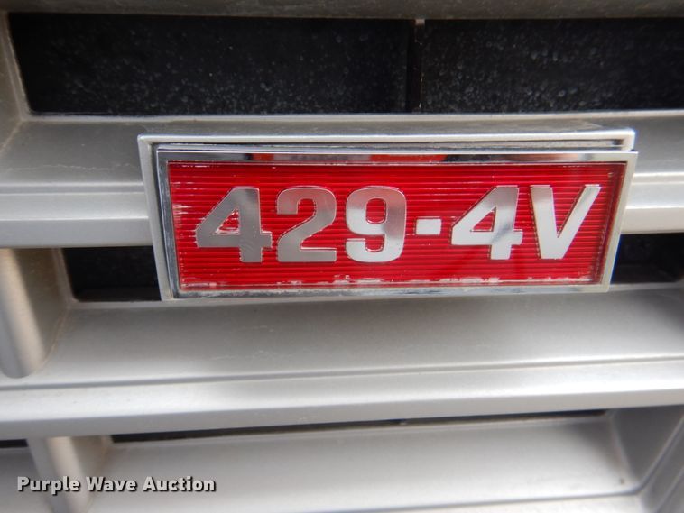 image for item KW9881 1983 Ford F800  pumper fire truck