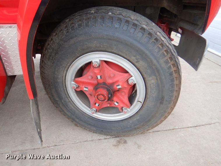 image for item KW9881 1983 Ford F800  pumper fire truck