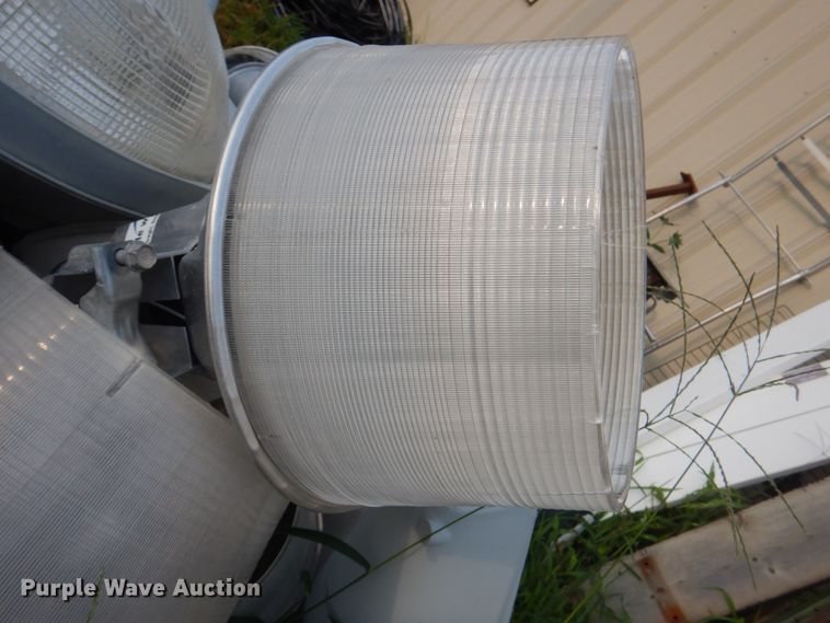 image for item KW9882 Approximately 50 street lamps