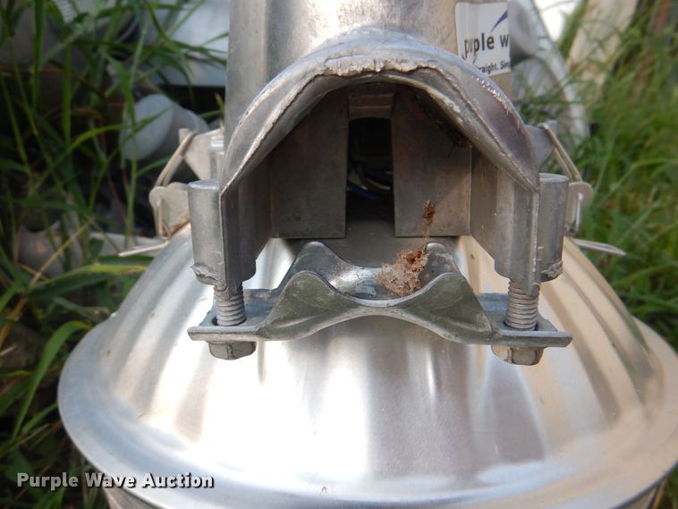 image for item KW9882 Approximately 50 street lamps