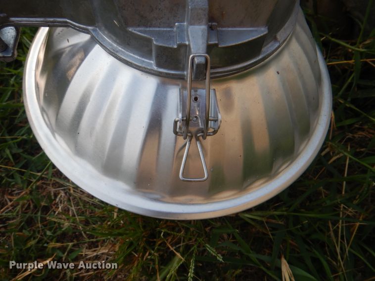 image for item KW9882 Approximately 50 street lamps