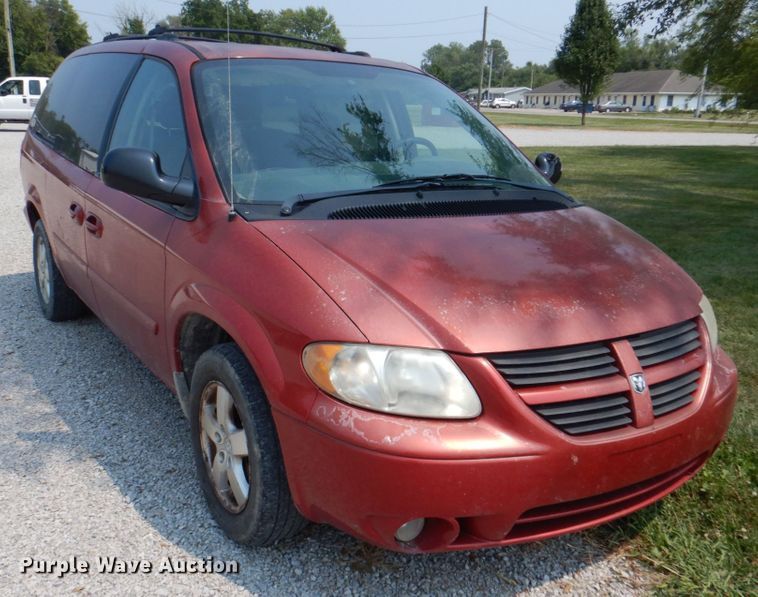 image for item KW9889 2006 Dodge Grand Caravan SXT  van