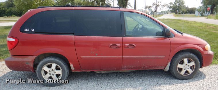 image for item KW9889 2006 Dodge Grand Caravan SXT  van