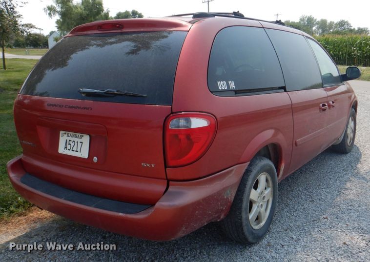 image for item KW9889 2006 Dodge Grand Caravan SXT  van