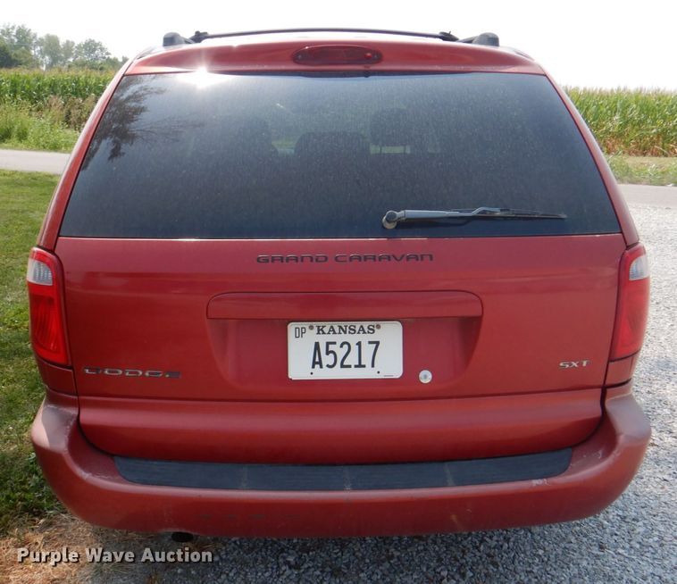 image for item KW9889 2006 Dodge Grand Caravan SXT  van