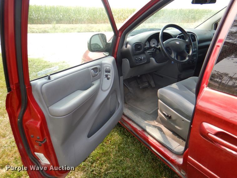 image for item KW9889 2006 Dodge Grand Caravan SXT  van