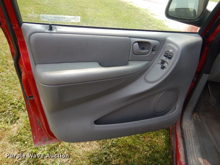 image for item KW9889 2006 Dodge Grand Caravan SXT  van