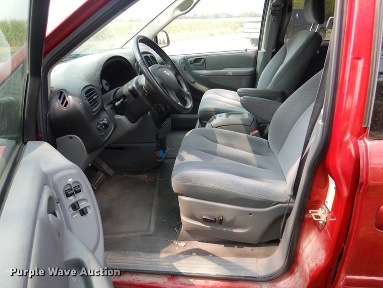 image for item KW9889 2006 Dodge Grand Caravan SXT  van