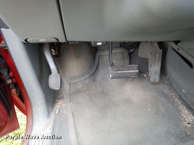 image for item KW9889 2006 Dodge Grand Caravan SXT  van