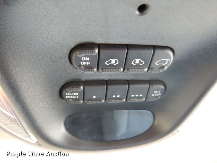 image for item KW9889 2006 Dodge Grand Caravan SXT  van