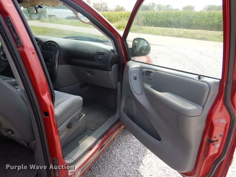 image for item KW9889 2006 Dodge Grand Caravan SXT  van