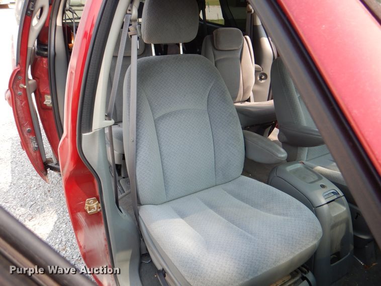 image for item KW9889 2006 Dodge Grand Caravan SXT  van