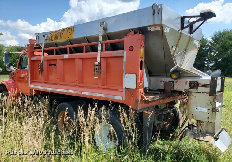 image for item KY9174 1999 International 4900  dump truck