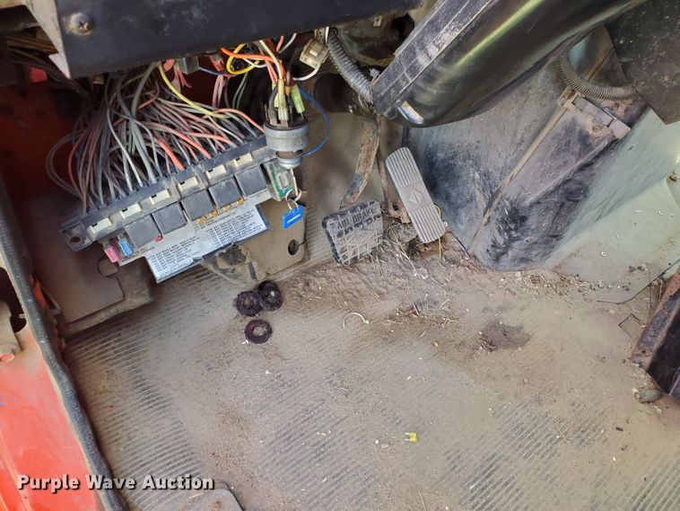 image for item KY9174 1999 International 4900  dump truck