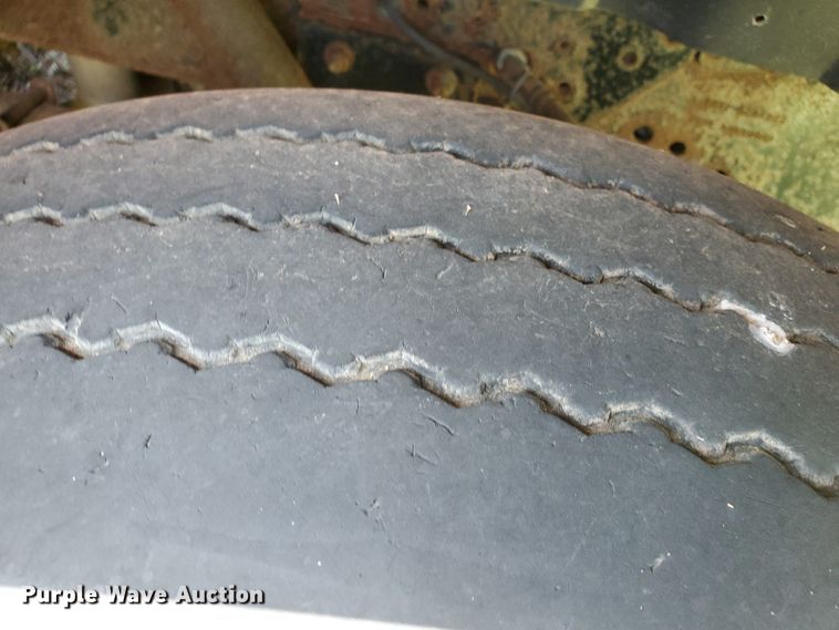 image for item KY9174 1999 International 4900  dump truck