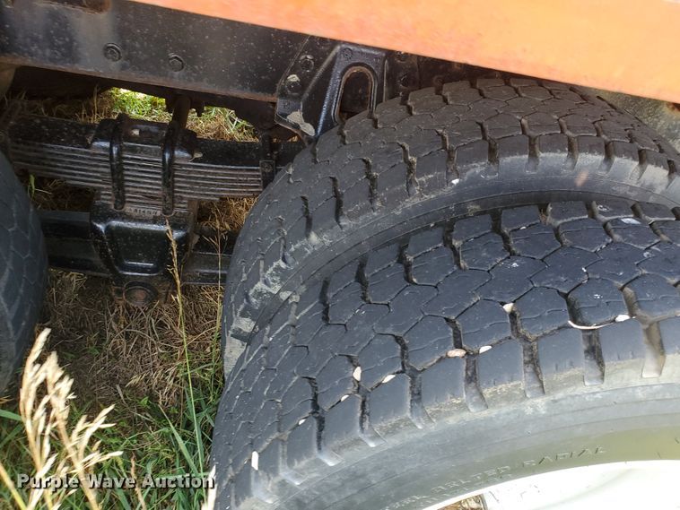 image for item KY9174 1999 International 4900  dump truck