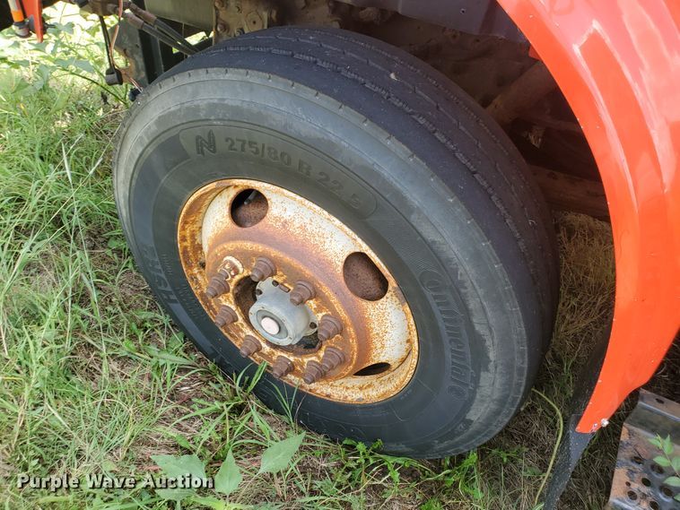 image for item KY9174 1999 International 4900  dump truck