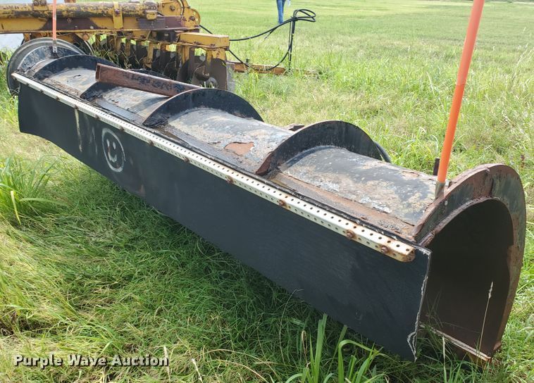 image for item KY9174 1999 International 4900  dump truck