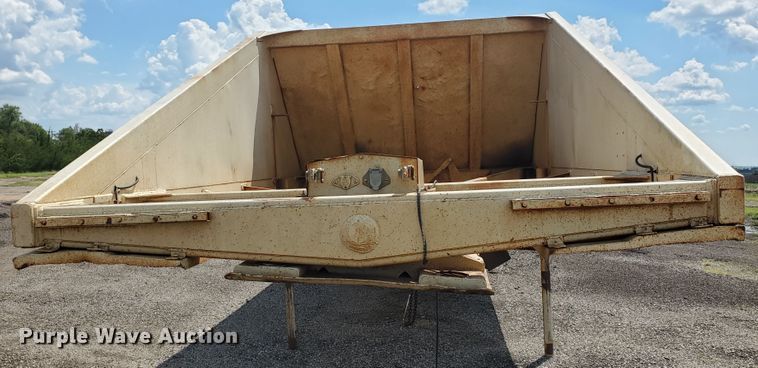 image for item KY9176 1987 Ranch  bottom dump trailer