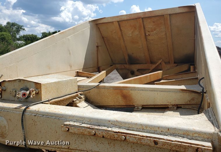 image for item KY9176 1987 Ranch  bottom dump trailer