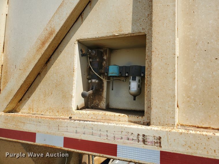 image for item KY9176 1987 Ranch  bottom dump trailer