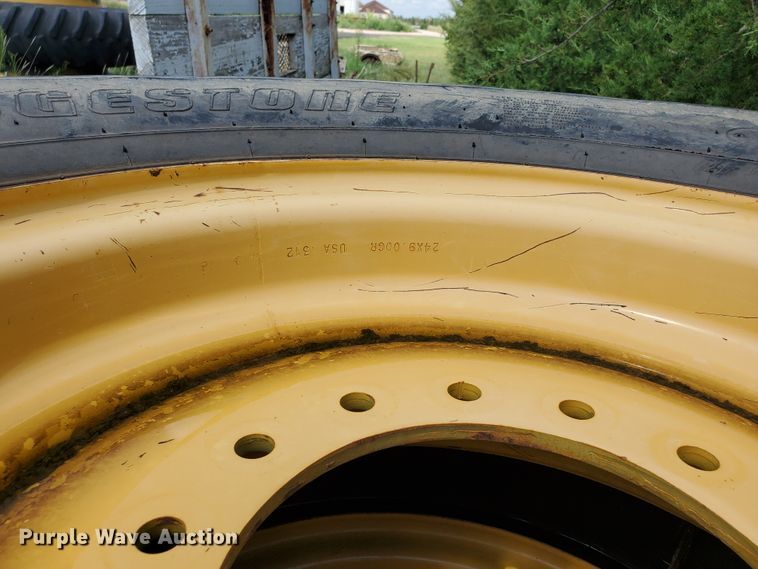 image for item KY9178 (6) 14.00-24 tires