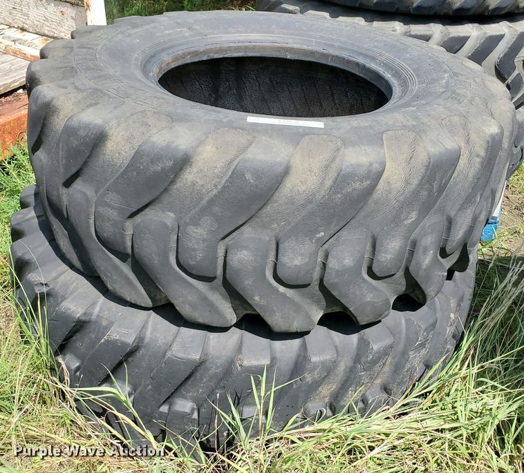 image for item KY9179 (2) tires