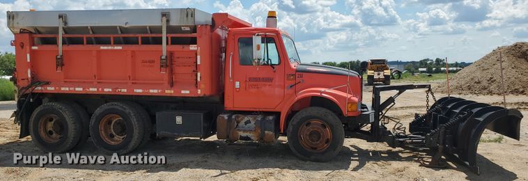 image for item KY9182 1999 International 4900  dump truck