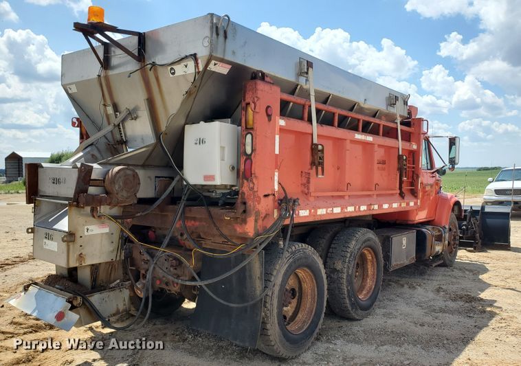image for item KY9182 1999 International 4900  dump truck