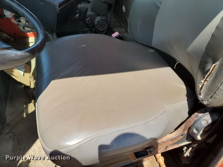 image for item KY9182 1999 International 4900  dump truck