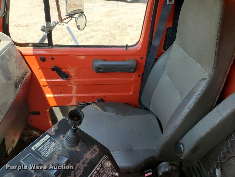 image for item KY9182 1999 International 4900  dump truck