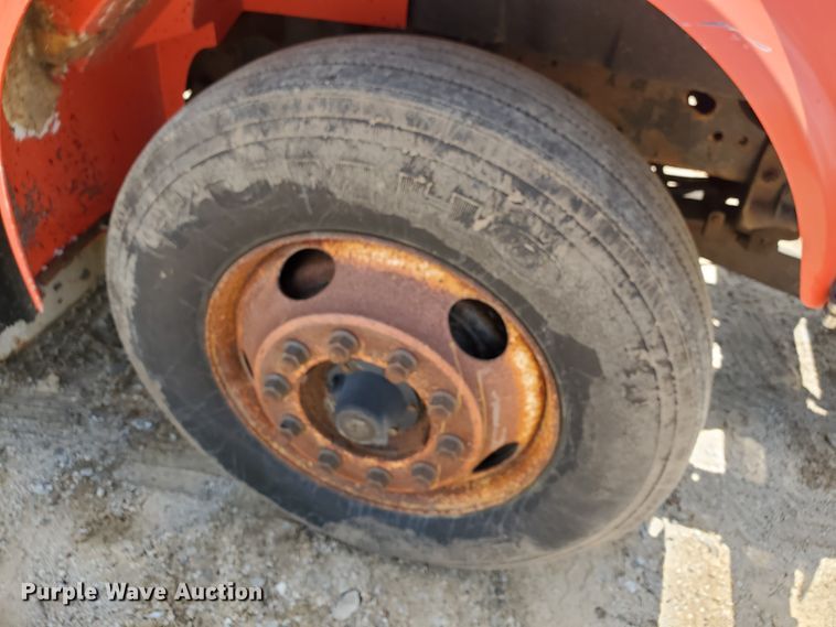 image for item KY9182 1999 International 4900  dump truck