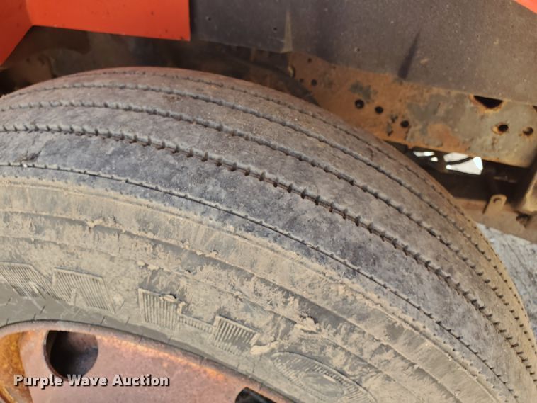 image for item KY9182 1999 International 4900  dump truck