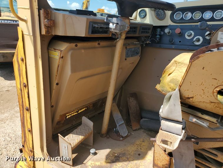 image for item KY9184 1977 Caterpillar 613B  elevating scraper