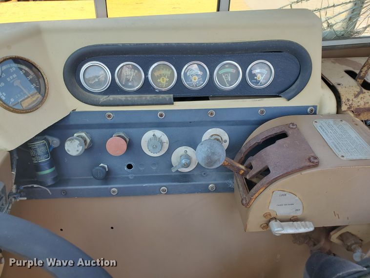 image for item KY9184 1977 Caterpillar 613B  elevating scraper