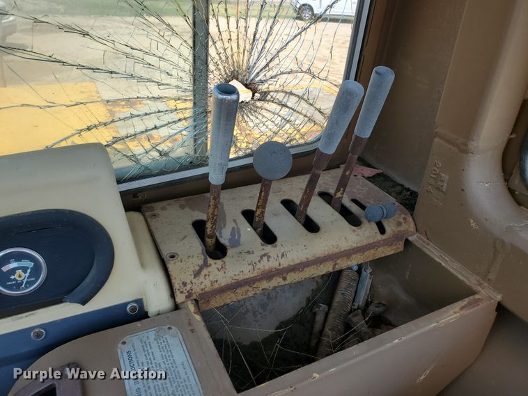 image for item KY9184 1977 Caterpillar 613B  elevating scraper