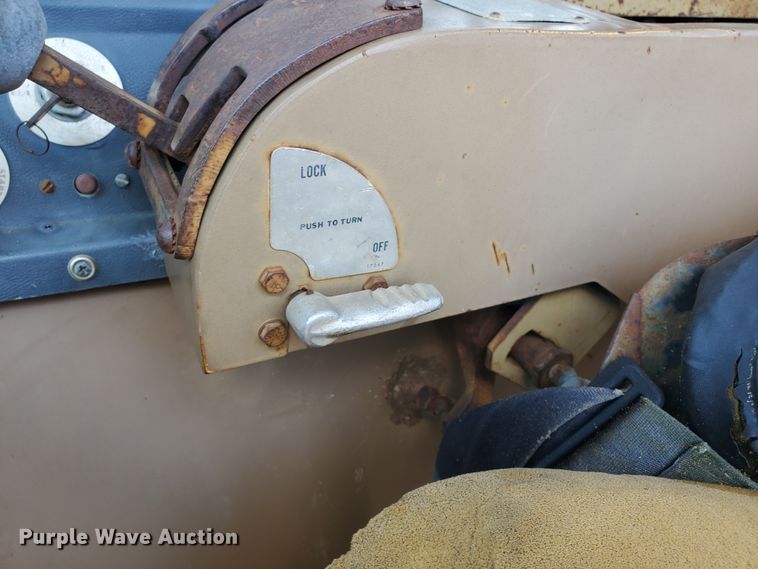 image for item KY9184 1977 Caterpillar 613B  elevating scraper