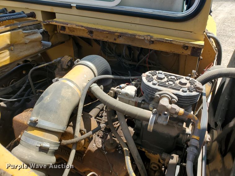 image for item KY9184 1977 Caterpillar 613B  elevating scraper