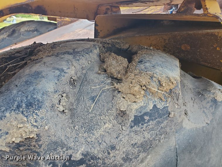 image for item KY9184 1977 Caterpillar 613B  elevating scraper