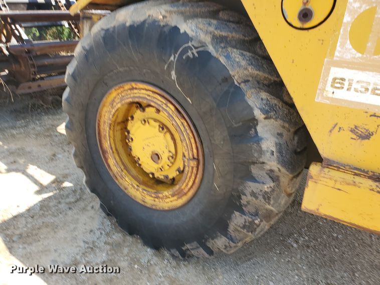 image for item KY9184 1977 Caterpillar 613B  elevating scraper