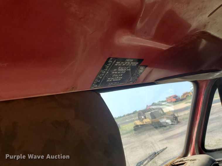 image for item KY9191 1990 GMC C6000  truck cab and chassis