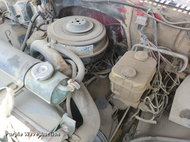 image for item KY9191 1990 GMC C6000  truck cab and chassis