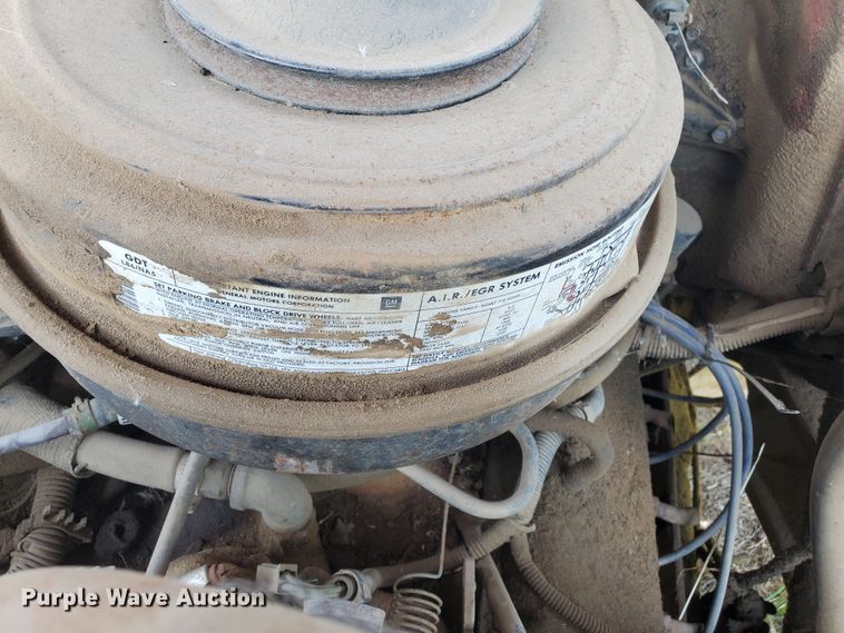 image for item KY9191 1990 GMC C6000  truck cab and chassis