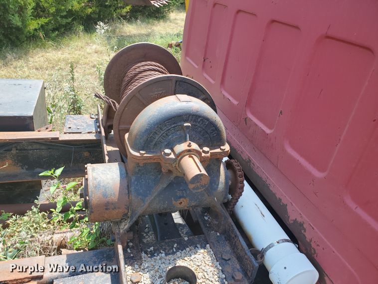 image for item KY9191 1990 GMC C6000  truck cab and chassis