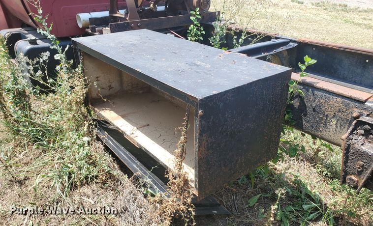 image for item KY9191 1990 GMC C6000  truck cab and chassis