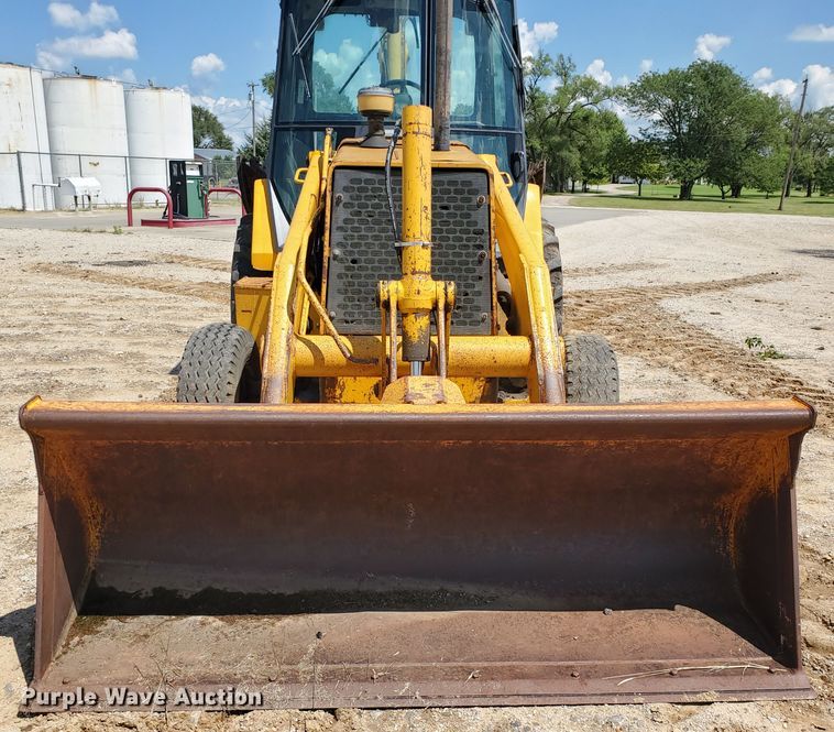 image for item KY9192 1992 John Deere 310D  backhoe