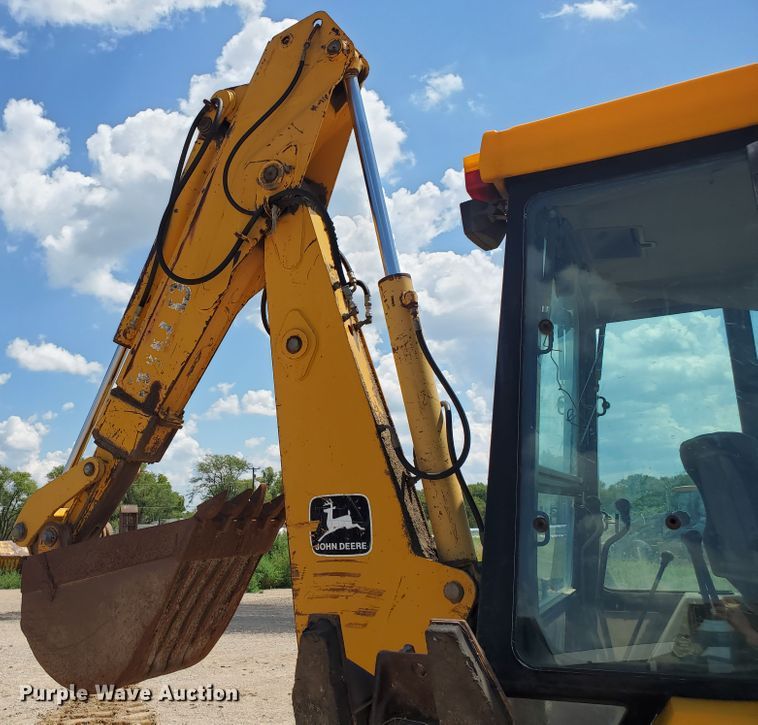 image for item KY9192 1992 John Deere 310D  backhoe