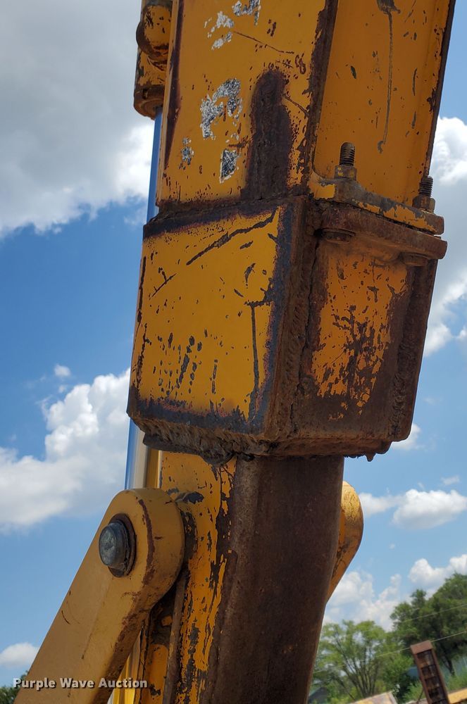 image for item KY9192 1992 John Deere 310D  backhoe