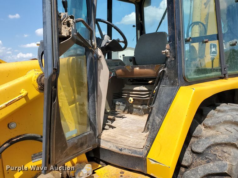 image for item KY9192 1992 John Deere 310D  backhoe